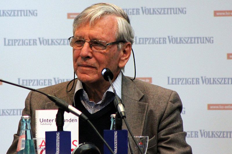 Amos Oz