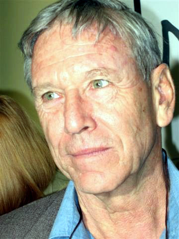 Amos Oz