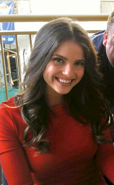 Shelley Hennig