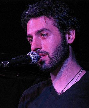 Ari Hest
