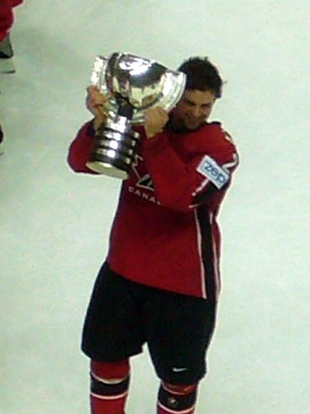 Dan Hamhuis