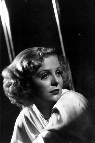 Gloria Stuart